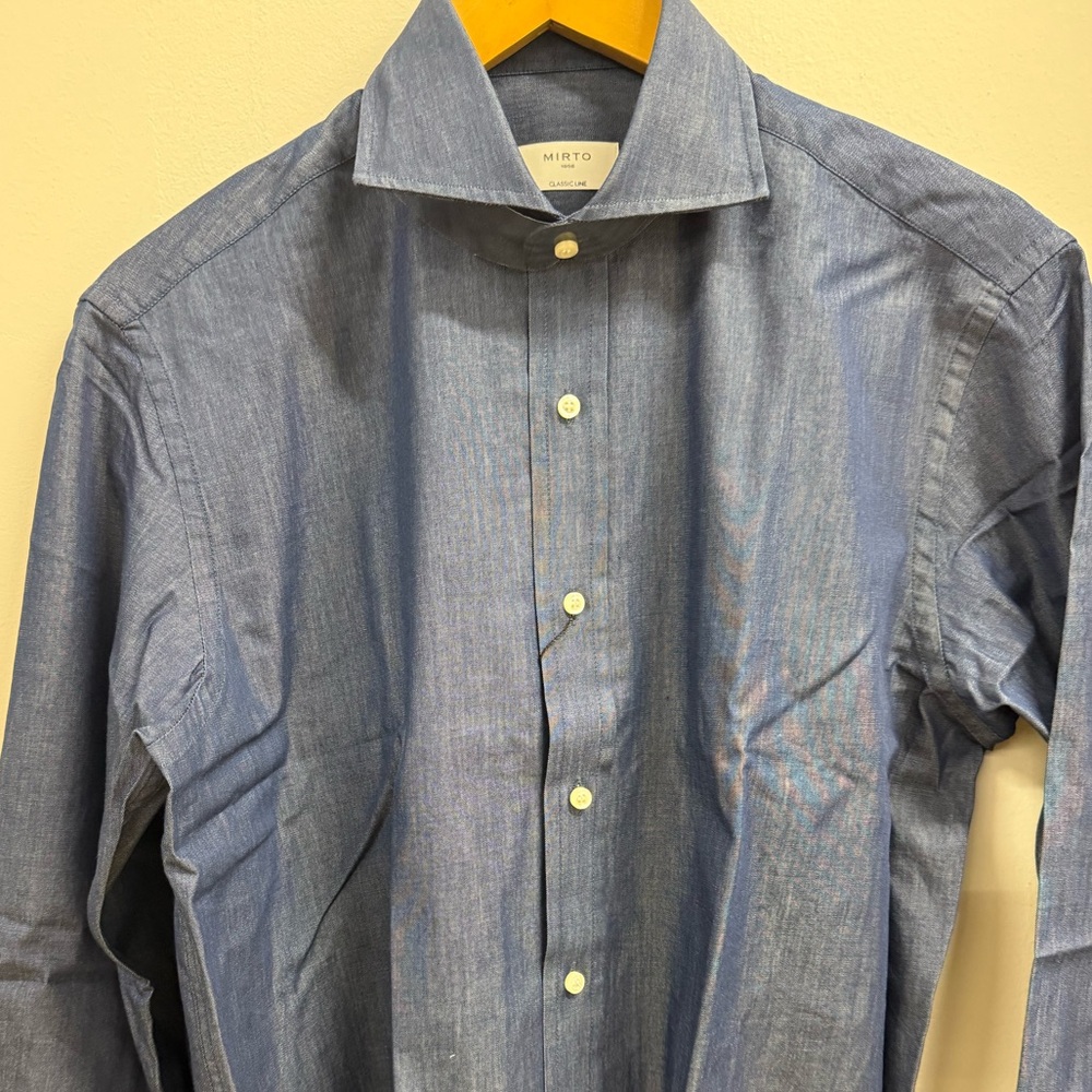 NWOT Men's Blue Denim Casual Button Down Shirt